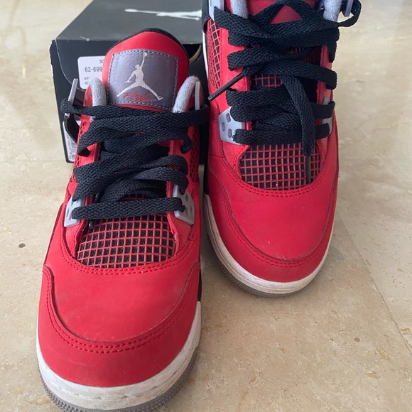 Air Jordan 4 Retro Toro Bravo Fire Red Kid4.5, W6 - Picture 1 of 7